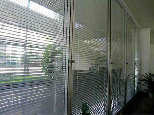 双层百叶玻璃隔断
