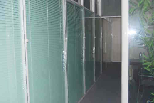 双层百叶玻璃隔断